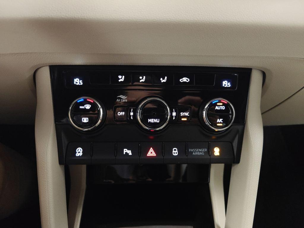 Skoda Karoq 1.5 TSI ACT Style DSG 110 kW (150 CV) - 17