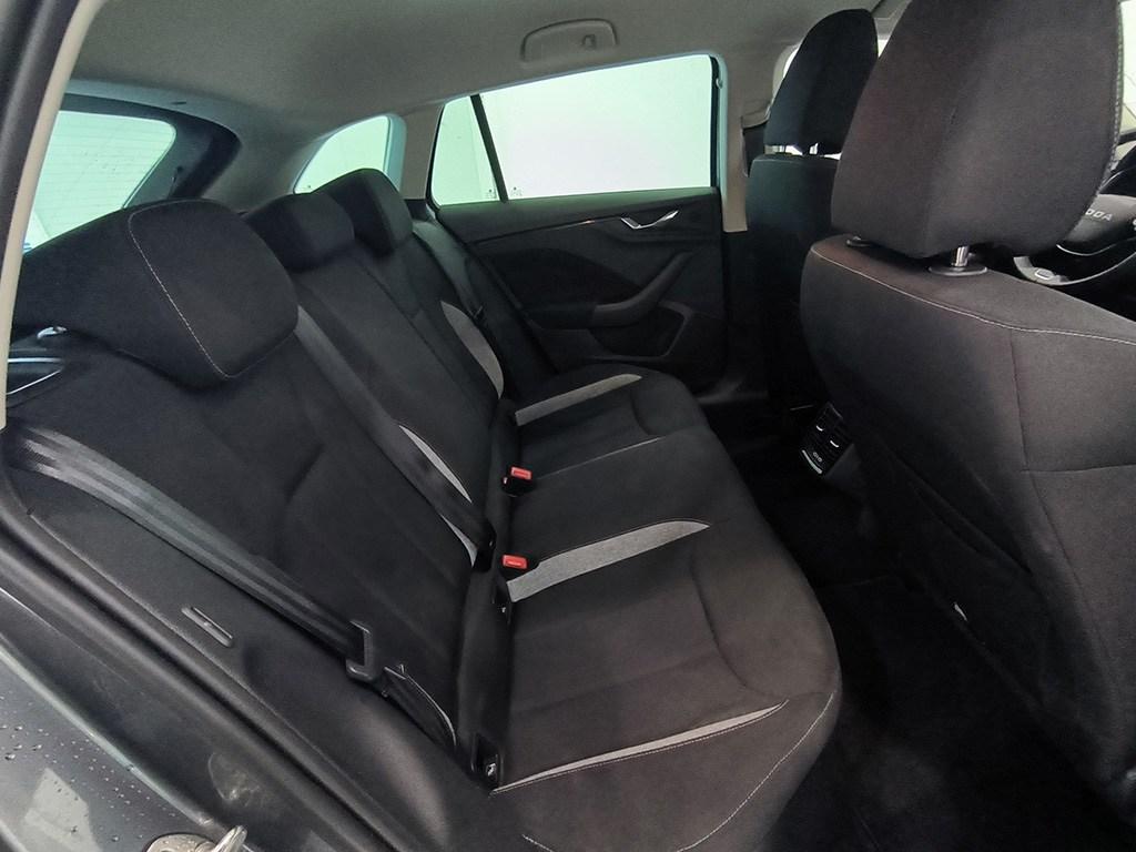 Skoda Scala 1.0 TSI Selection DSG 85 kW (115 CV) - 5