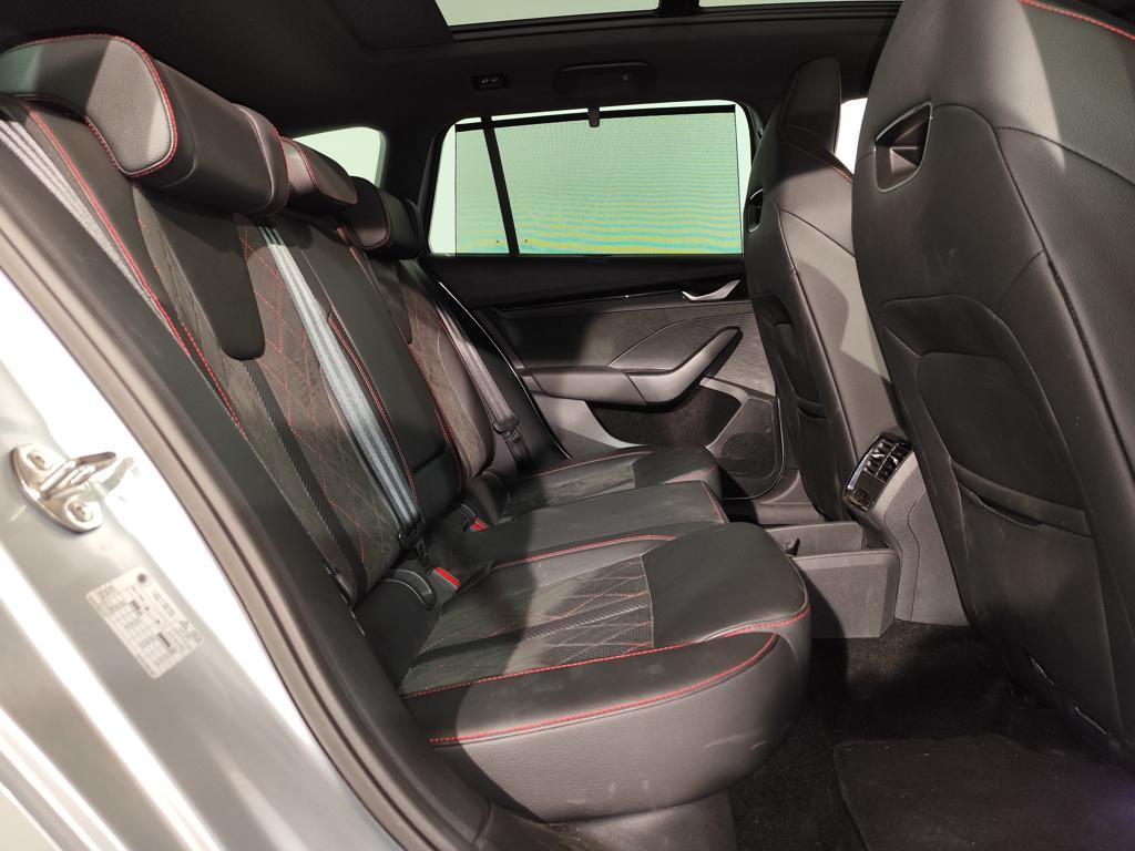 Skoda Octavia Combi 2.0 TSI RS DSG 195 kW (265 CV) - 5