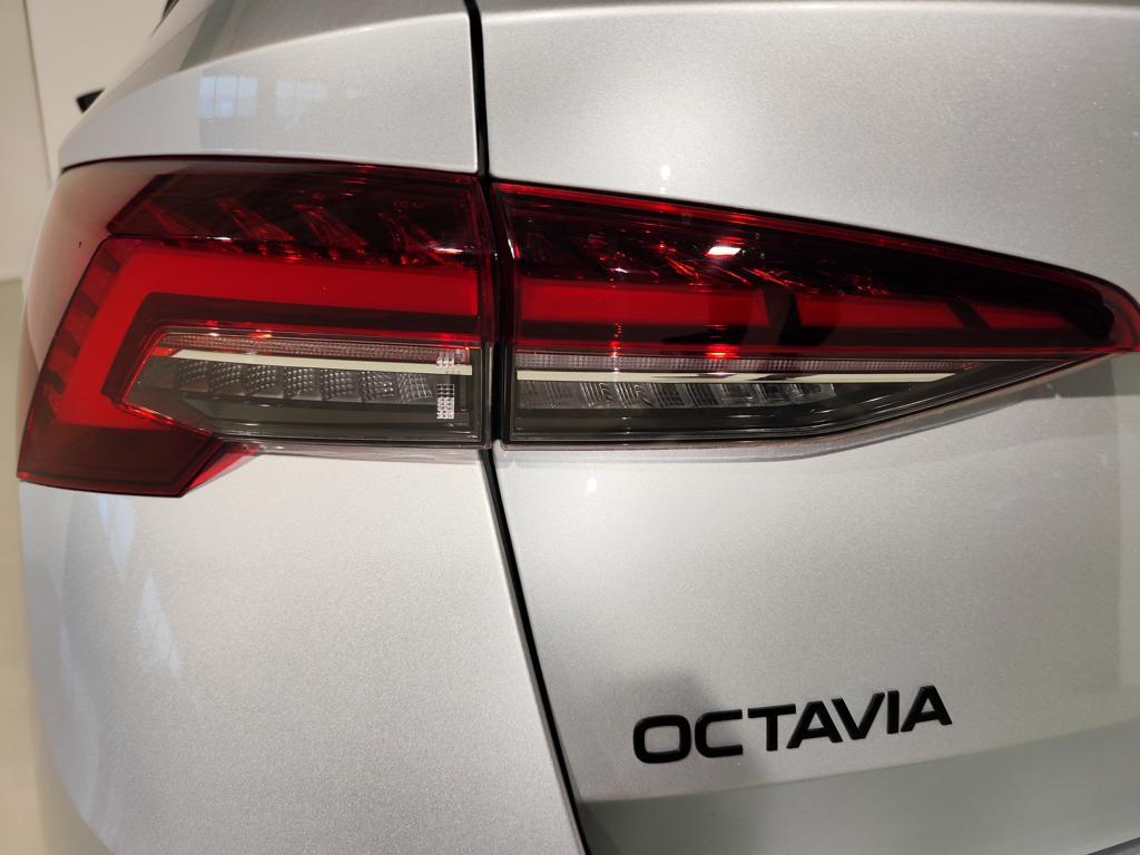 Skoda Octavia Combi 2.0 TSI RS DSG 195 kW (265 CV) - 8