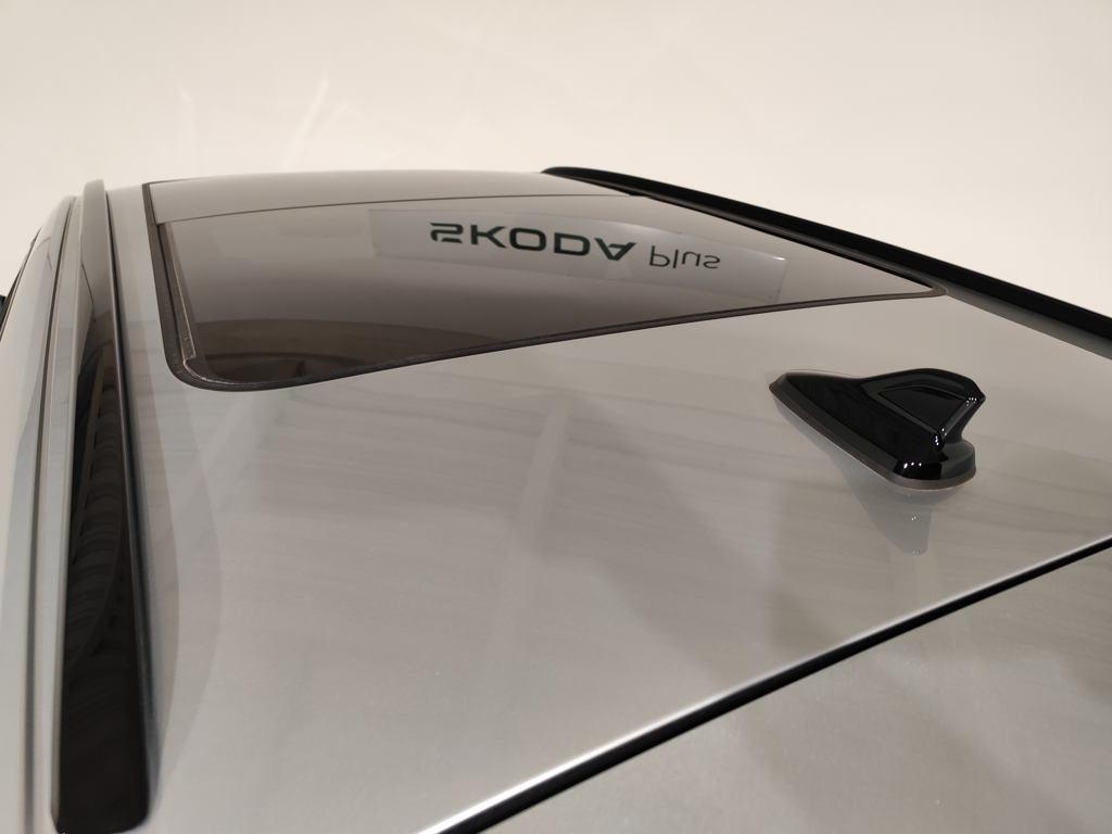 Skoda Octavia Combi 2.0 TSI RS DSG 195 kW (265 CV) - 11