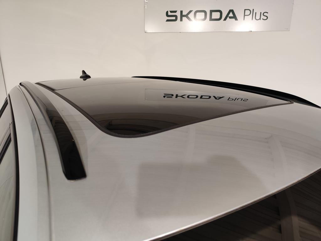 Skoda Octavia Combi 2.0 TSI RS DSG 195 kW (265 CV) - 17