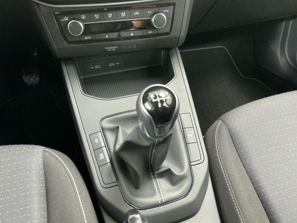 SEAT Ibiza 1.0 MPI Reference Salta 59 kW (80 CV) - 11