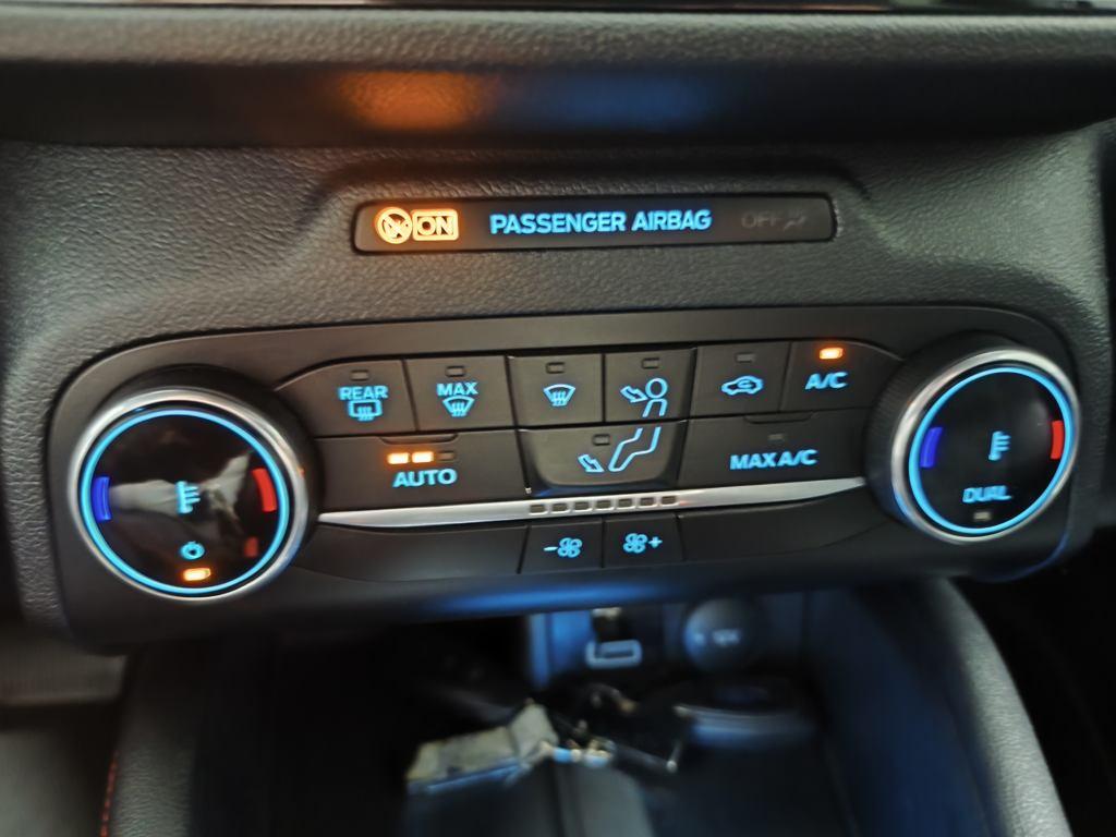 Ford Kuga 2.5 Duratec FHEV ST-Line X 4x4 Auto 140 kW (190 CV) - 14