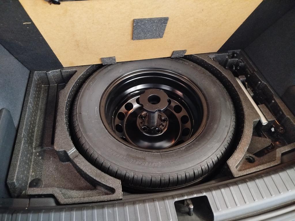 Skoda Karoq 1.0 TSI Ambition 85 kW (115 CV) - 8