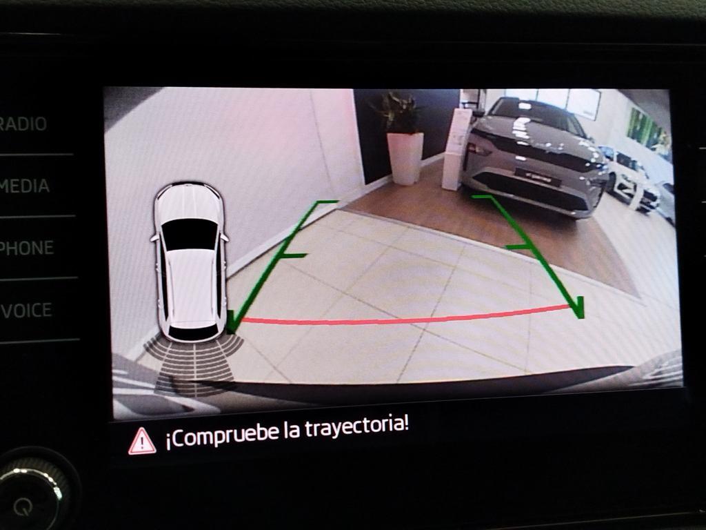 Skoda Karoq 1.0 TSI Ambition 85 kW (115 CV) - 10