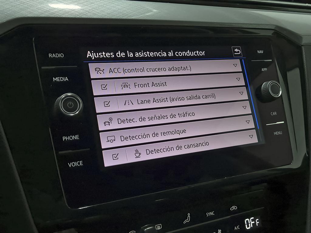 Volkswagen Passat Variant Executive 2.0 TDI 110 kW (150 CV) DSG - 14