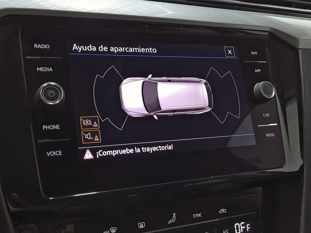 Volkswagen Passat Variant Executive 2.0 TDI 110 kW (150 CV) DSG - 17