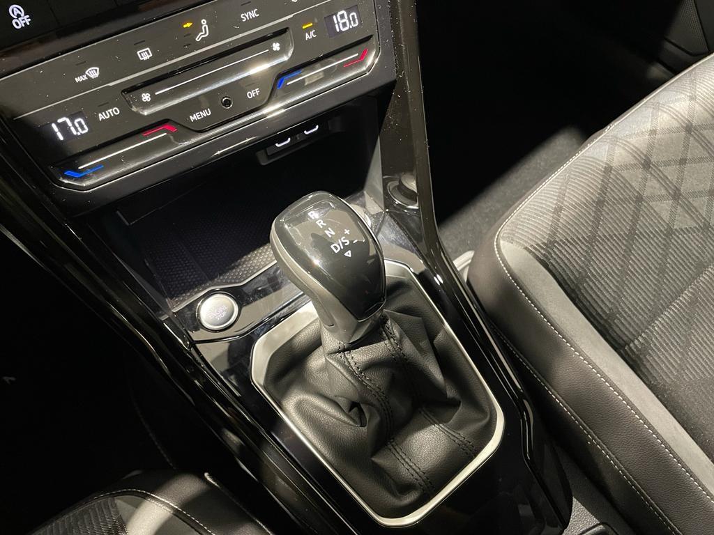 Volkswagen T-Roc R-Line 1.5 TSI 110 kW (150 CV) DSG - 9