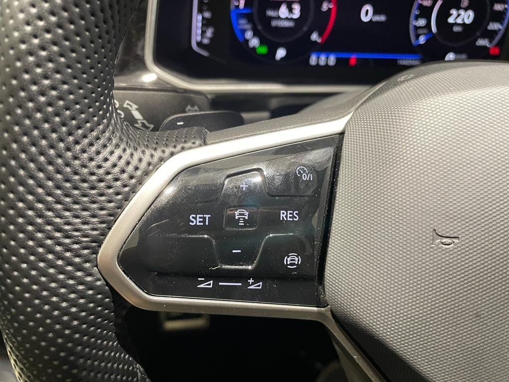 Volkswagen T-Roc R-Line 1.5 TSI 110 kW (150 CV) DSG - 11