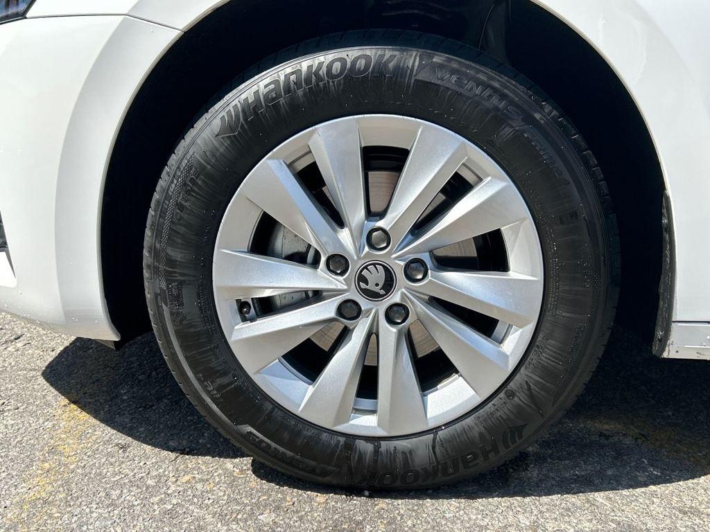 Skoda Octavia 1.5 TSI m-HEV Selection DSG 110 kW (150 CV) - 7