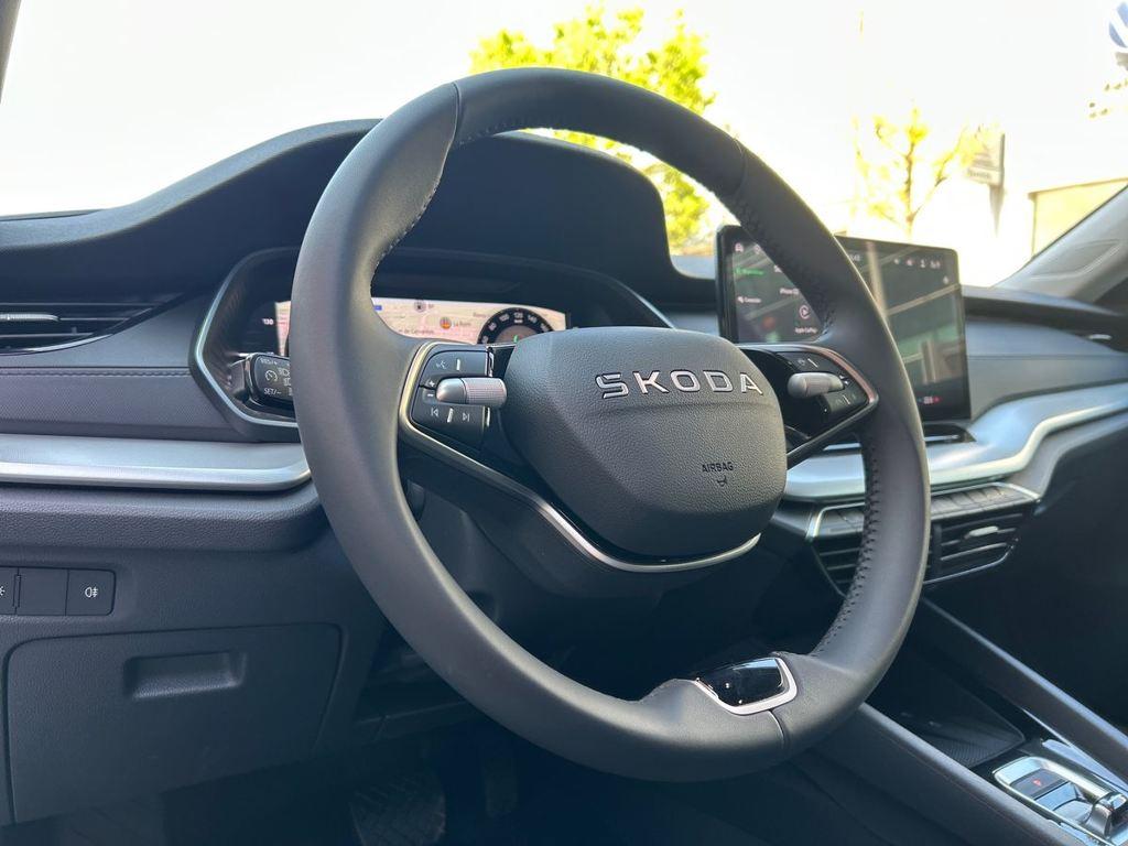 Skoda Octavia 1.5 TSI m-HEV Selection DSG 110 kW (150 CV) - 8