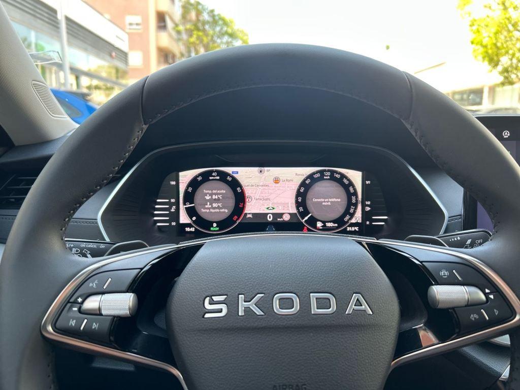 Skoda Octavia 1.5 TSI m-HEV Selection DSG 110 kW (150 CV) - 10