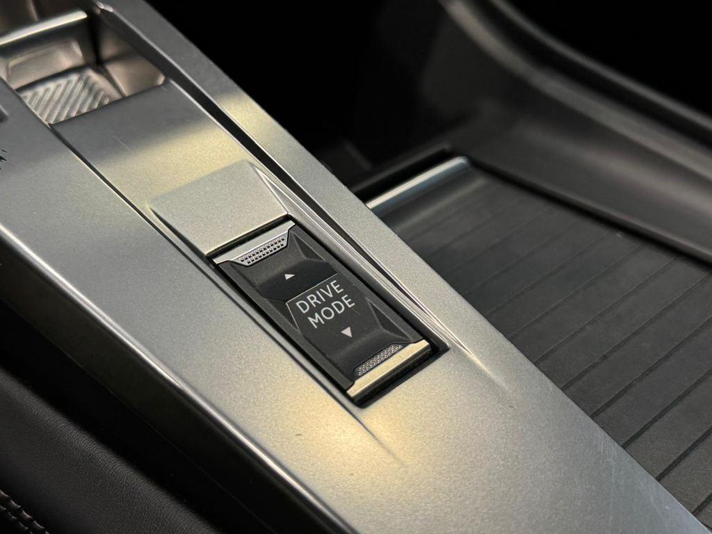 Peugeot 308 SW Allure Hybrid 180 eEAT8 132 kW (180 CV) - 11