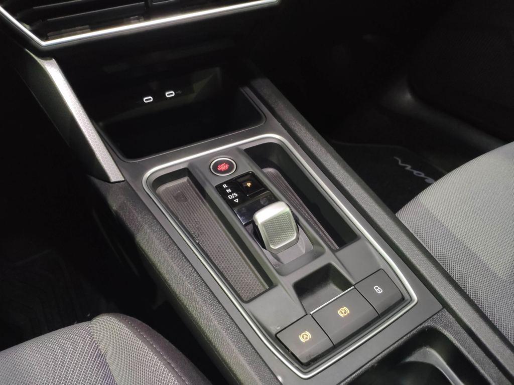 SEAT León 1.5 eTSI Style 25 Aniversario DSG 85 kW (116 CV) - 10