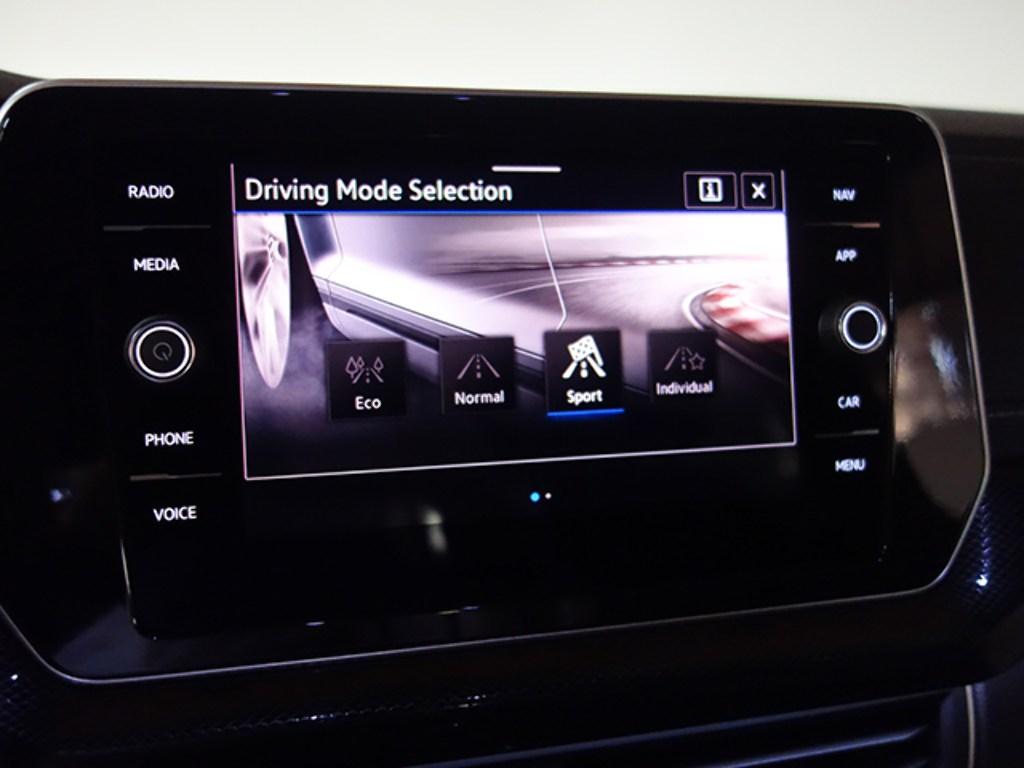 Volkswagen T-Cross R-Line 1.5 TSI 110 kW (150 CV) DSG - 17