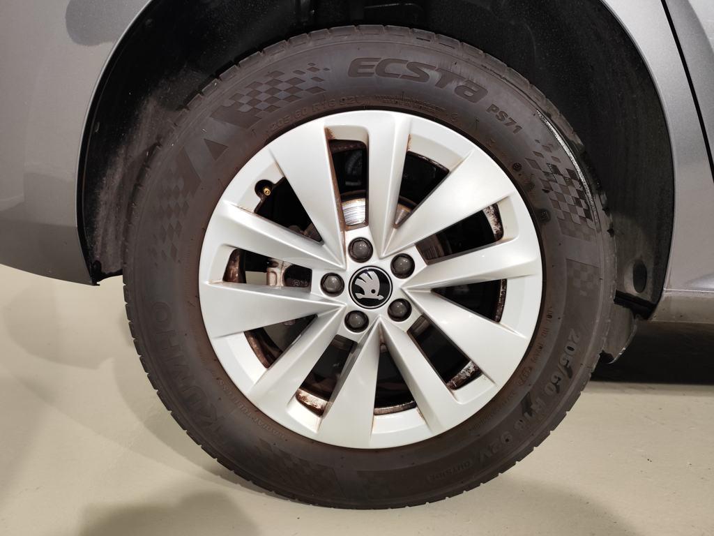 Skoda Kamiq 1.0 TSI Selection 85 kW (115 CV) - 7