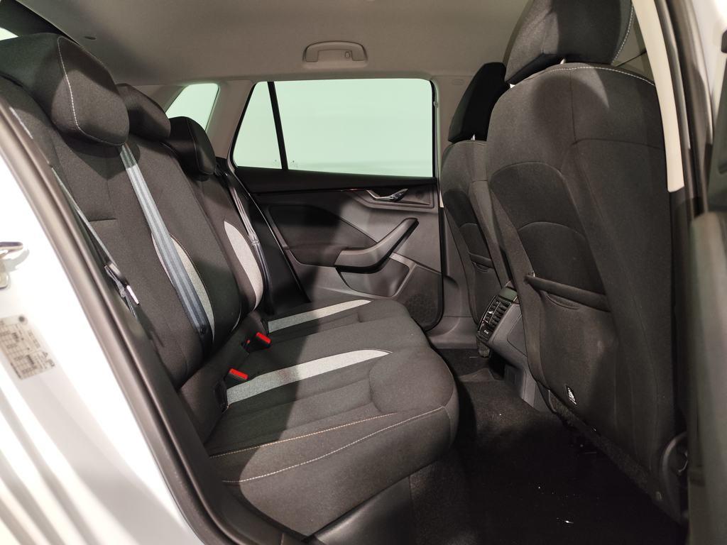 Skoda Kamiq 1.0 TSI Selection 85 kW (115 CV) - 5