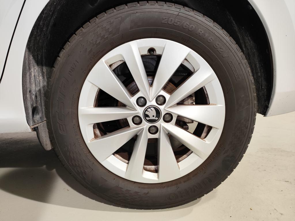 Skoda Kamiq 1.0 TSI Selection 85 kW (115 CV) - 7