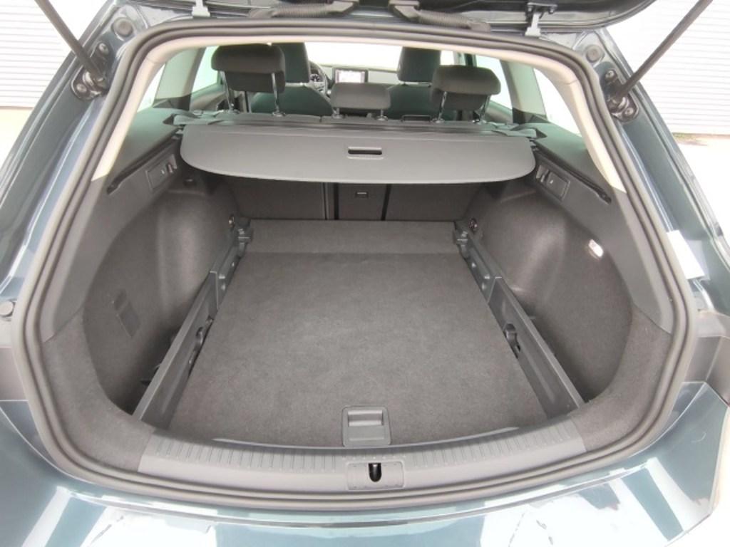 SEAT León ST 1.5 eTSI Style 25 Aniversario DSG 85 kW (116 CV) - 6