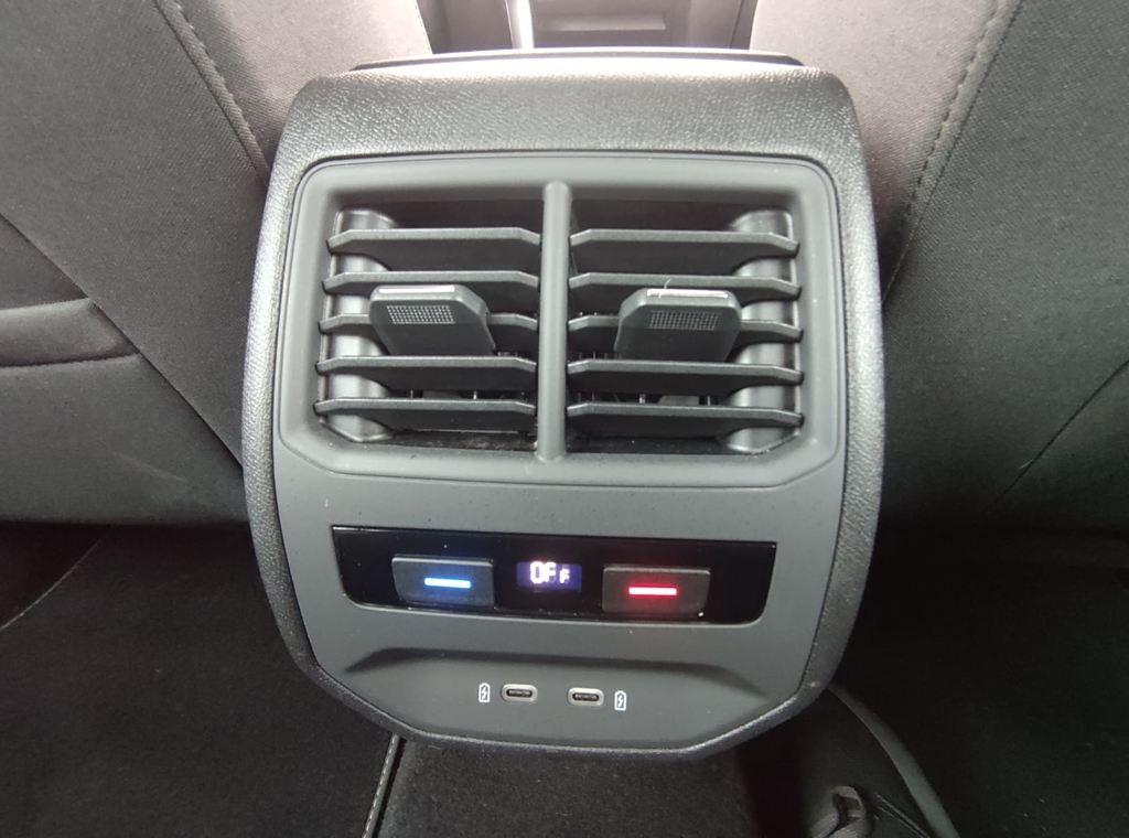 SEAT León ST 1.5 eTSI Style 25 Aniversario DSG 85 kW (116 CV) - 8