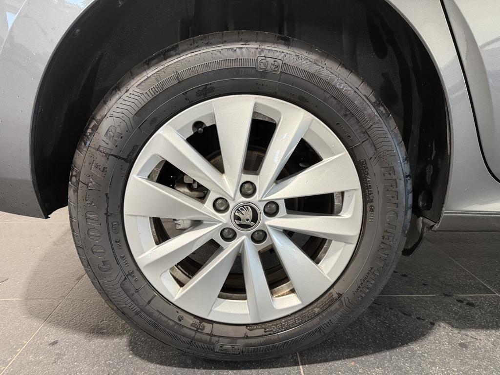 Skoda Kamiq 1.0 TSI Selection DSG 85 kW (115 CV) - 7