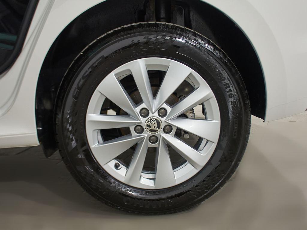 Skoda Kamiq 1.0 TSI Ambition 81 kW (110 CV) - 7