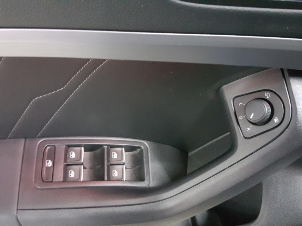 SEAT Ateca 1.5 TSI S&S FR Special Edition 110 kW (150 CV) - 11