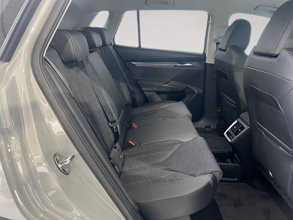 Skoda Elroq 60 63 kWh 150 kW (204 CV) - 5