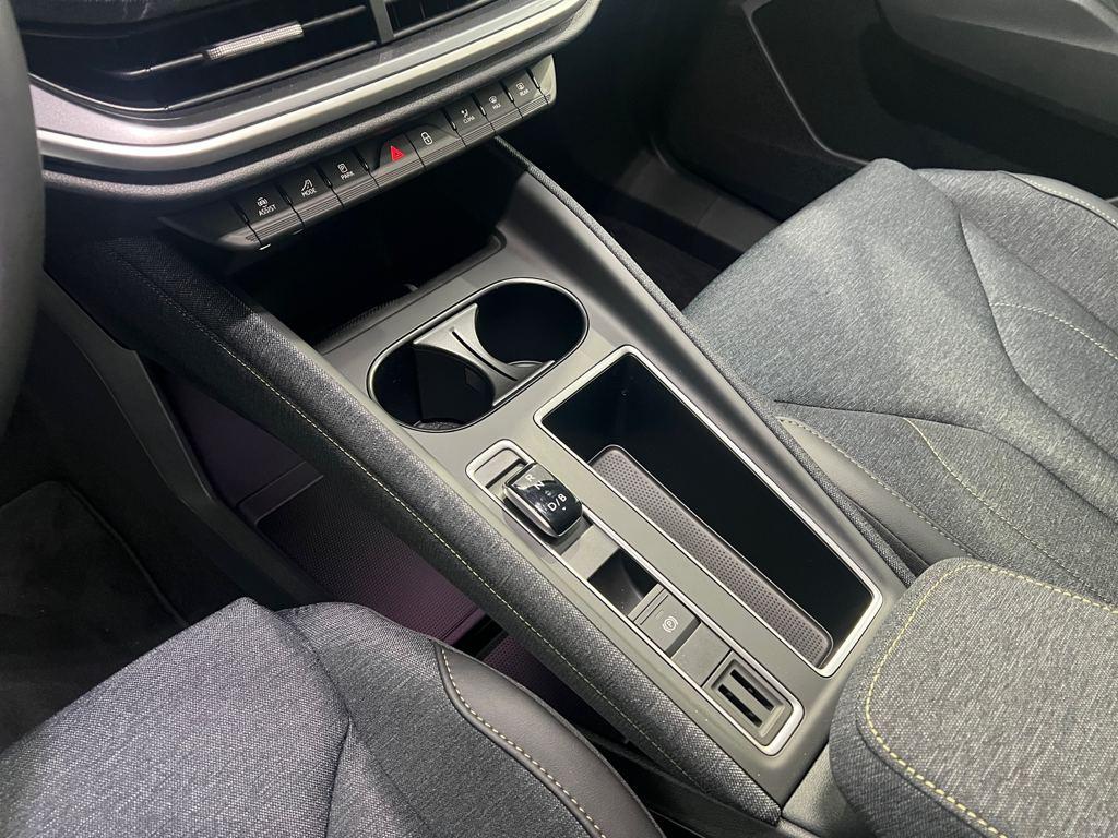 Skoda Elroq 60 63 kWh 150 kW (204 CV) - 9