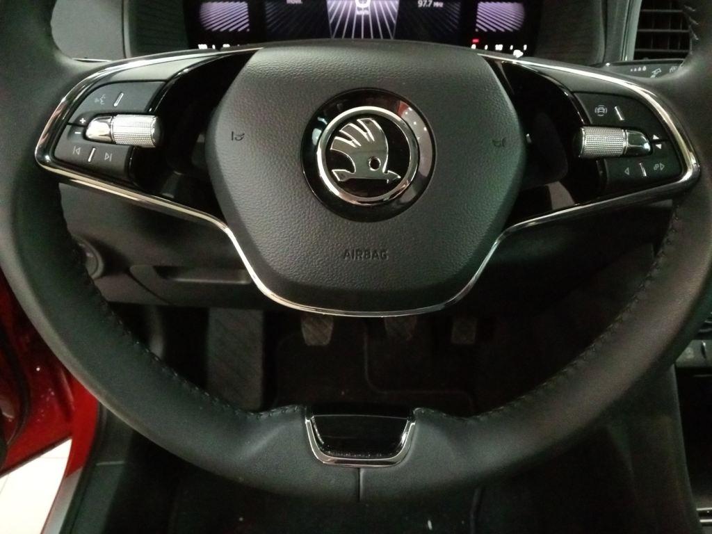 Skoda Karoq 1.5 TSI ACT Selection DSG 110 kW (150 CV) - 17