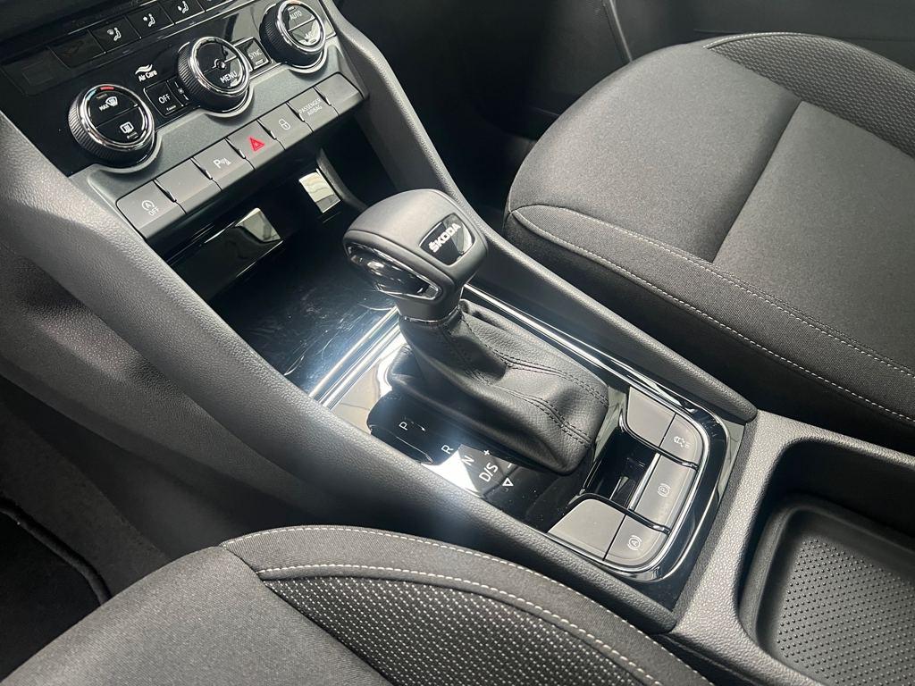 Skoda Karoq 1.5 TSI ACT Selection DSG 110 kW (150 CV) - 9