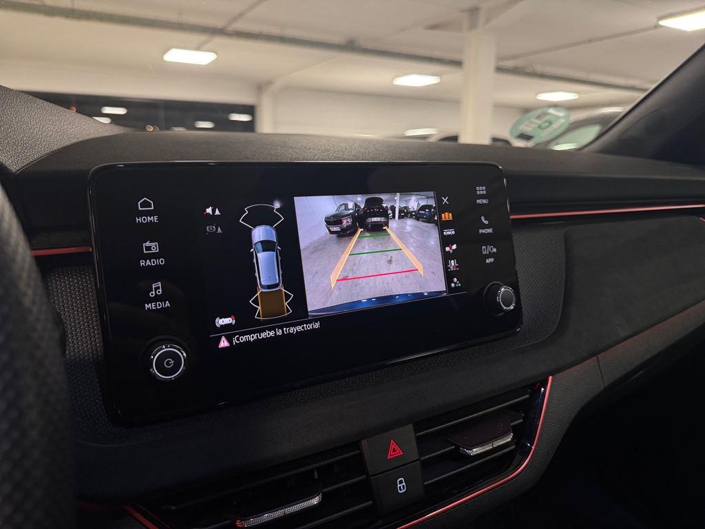 Skoda Kamiq 1.0 TSI Design DSG 85 kW (115 CV) - 12