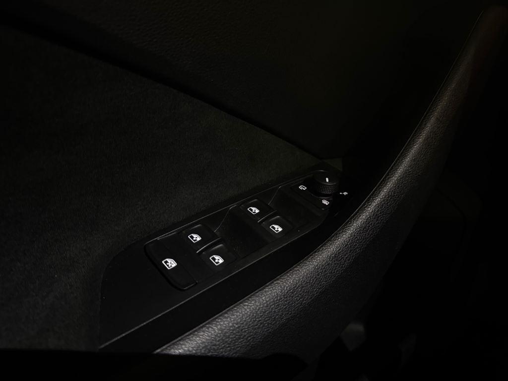 Skoda Kamiq 1.0 TSI Design DSG 85 kW (115 CV) - 15