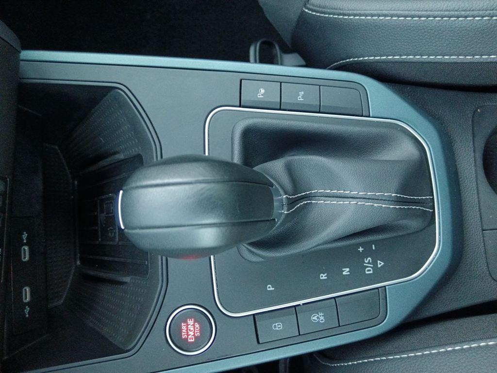 SEAT Arona 1.0 TSI S&S Xperience XM DSG 85 kW (115 CV) - 9