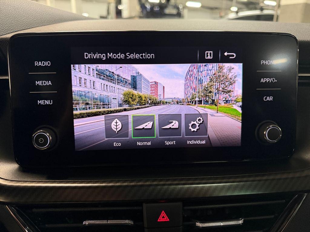 Skoda Scala 1.5 TSI Montecarlo DSG 110 kW (150 CV) - 15