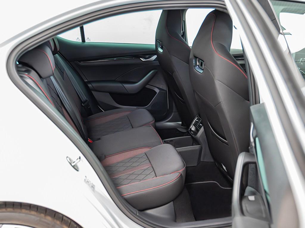 Skoda Octavia 2.0 TSI RS DSG 195 kW (265 CV) - 5