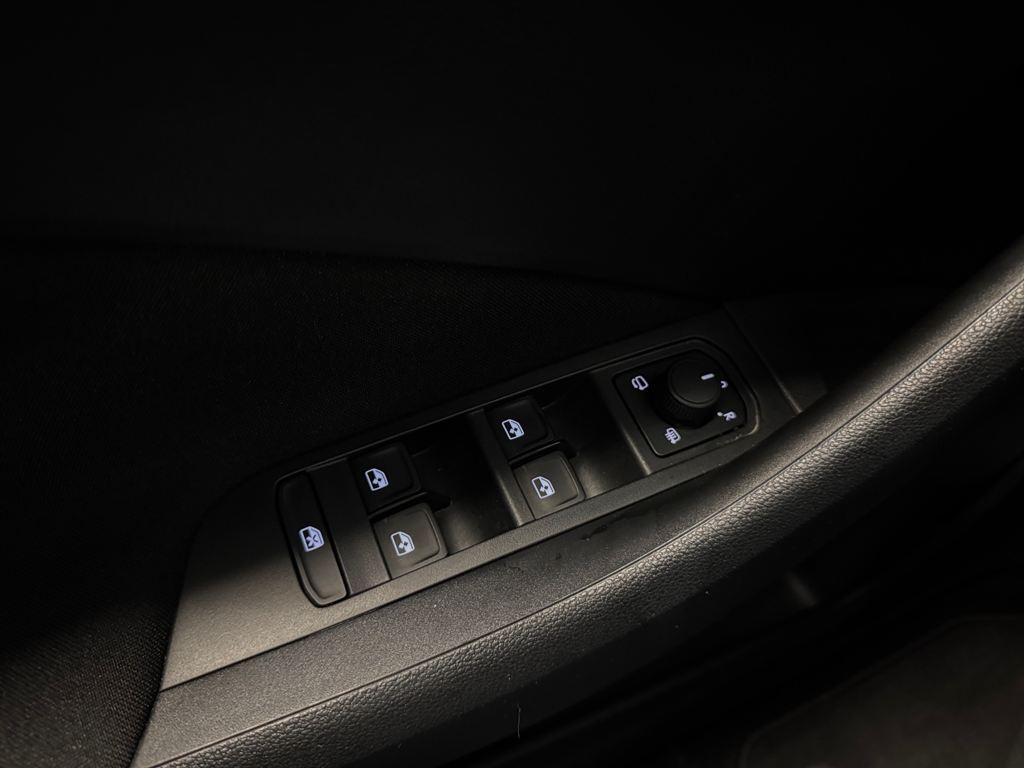 Skoda Kamiq 1.0 TSI Selection DSG 85 kW (115 CV) - 12