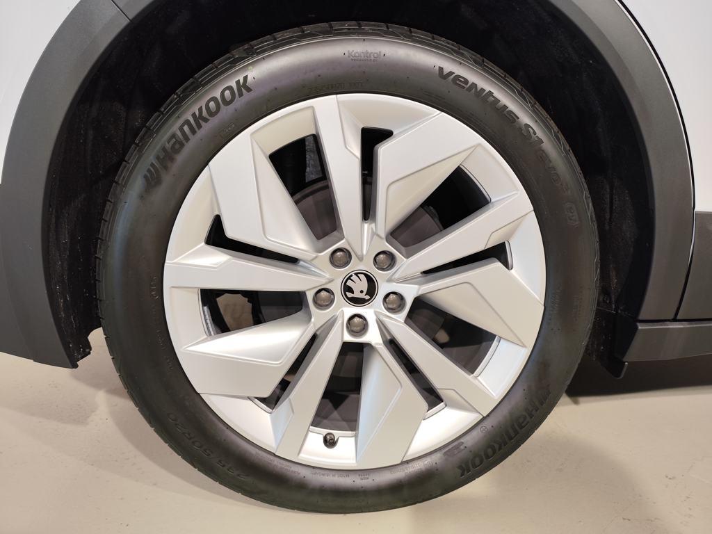 Skoda Elroq 60 63 kWh 150 kW (204 CV) - 7