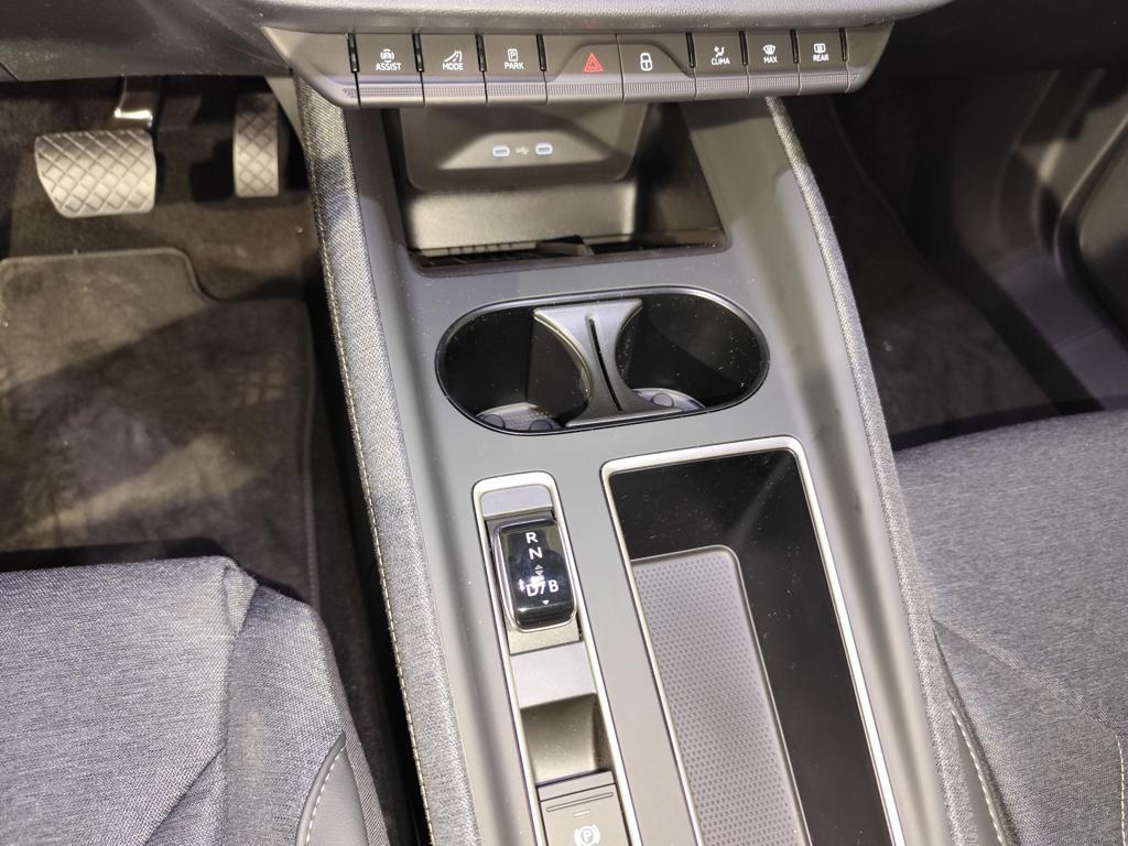 Skoda Elroq 60 63 kWh 150 kW (204 CV) - 12