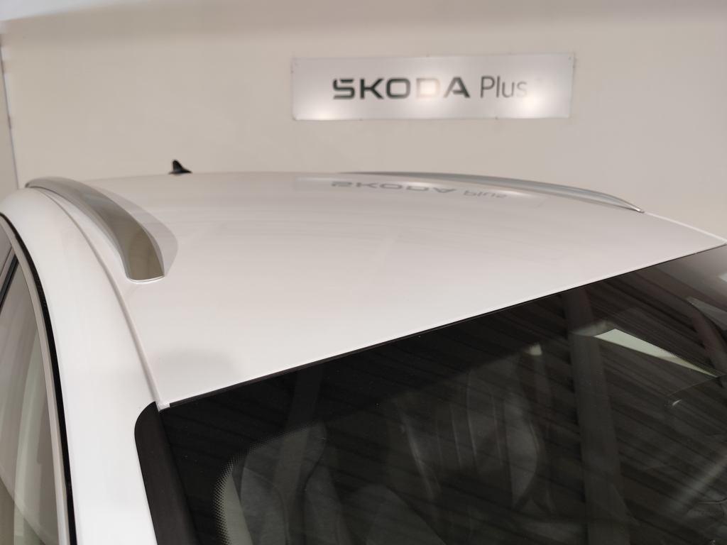 Skoda Elroq 60 63 kWh 150 kW (204 CV) - 15