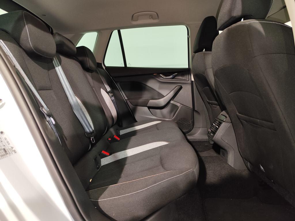 Skoda Kamiq 1.0 TSI Selection DSG 85 kW (115 CV) - 5