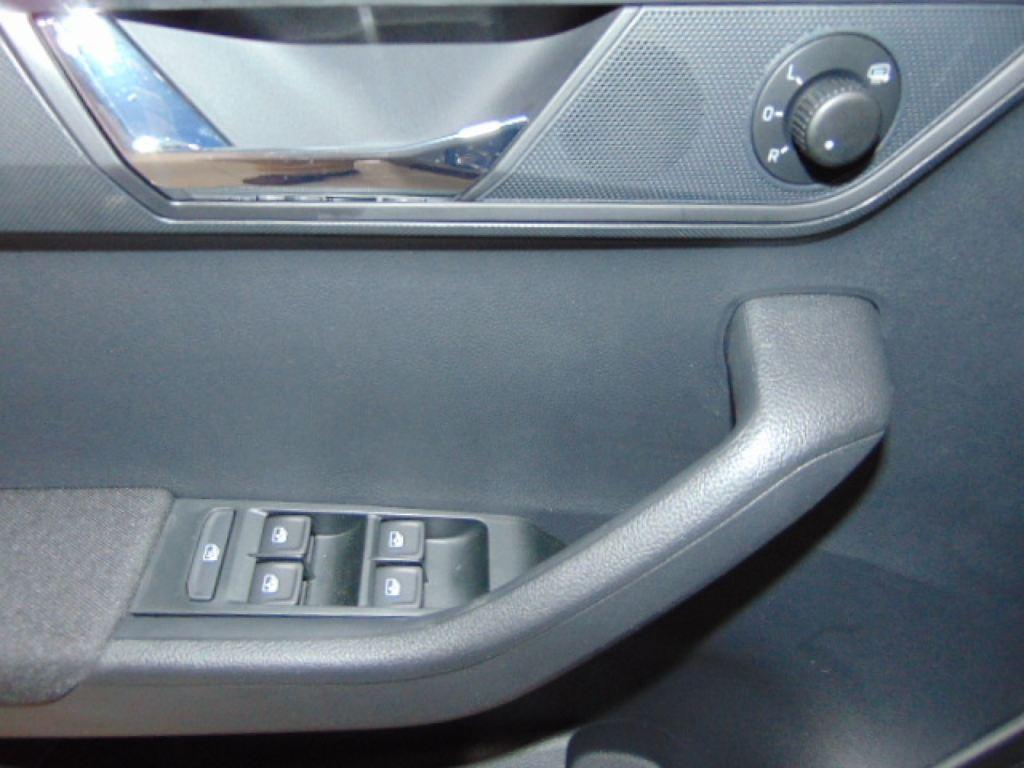 Skoda Fabia 1.0 TSI Color Concept 70 kW (95 CV) - 10