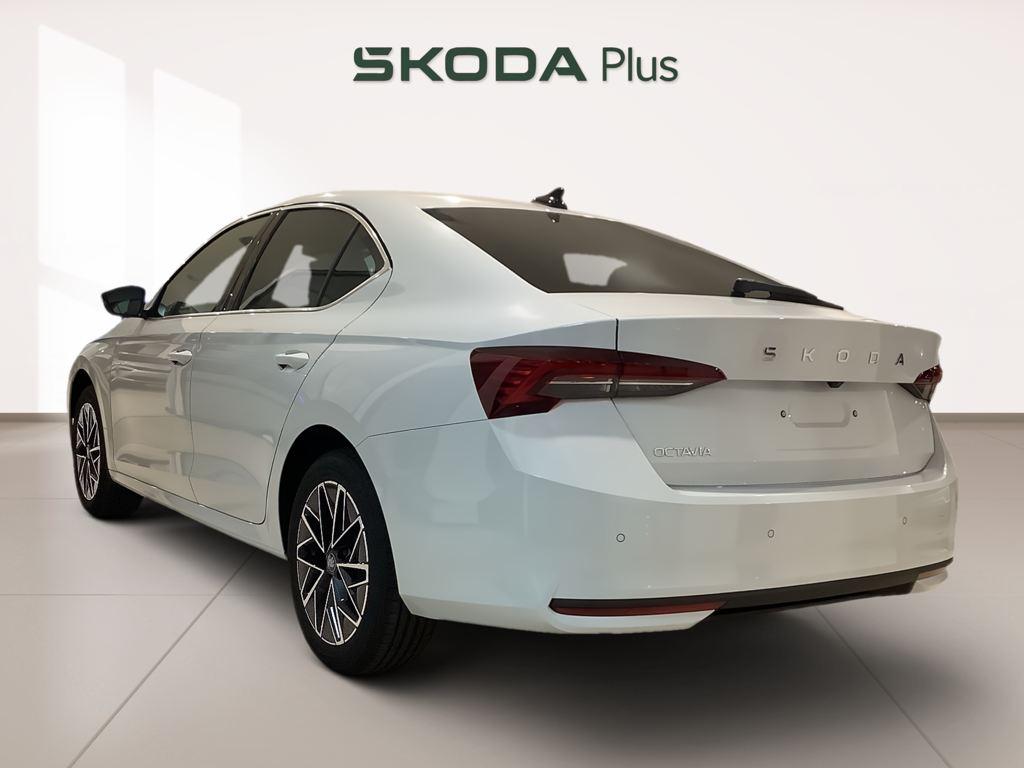 Skoda Octavia 1.5 TSI m-HEV Plus DSG 110 kW (150 CV) - 1