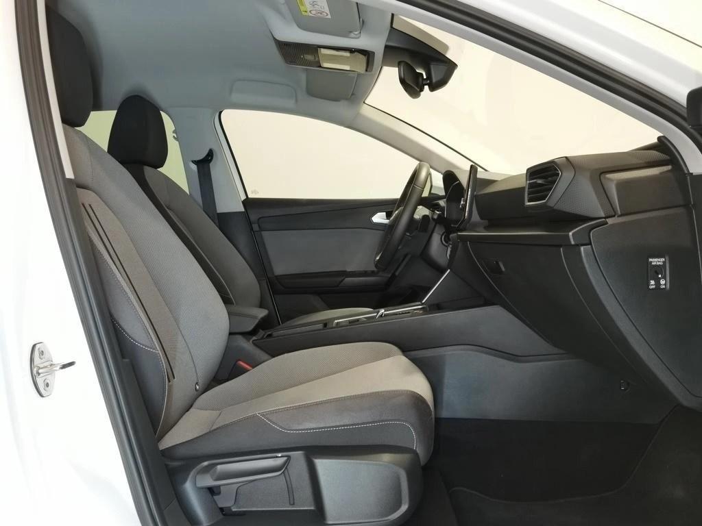 SEAT León 1.5 eTSI Style 25 Aniversario DSG 85 kW (116 CV) - 4