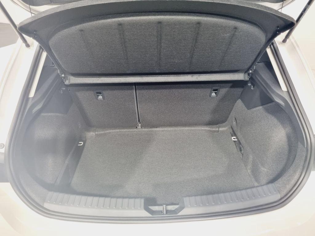 SEAT León 1.5 eTSI Style 25 Aniversario DSG 85 kW (116 CV) - 6