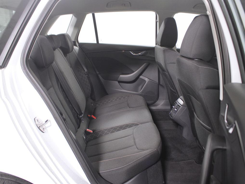 Skoda Kamiq 1.0 TSI Ambition 81 kW (110 CV) - 5