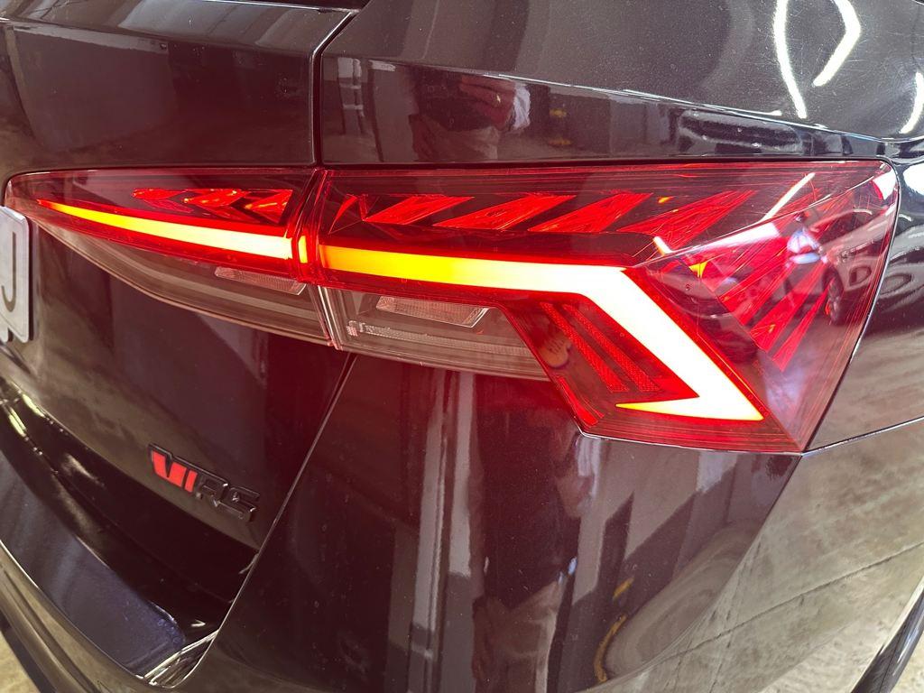 Skoda Octavia Combi 2.0 TSI DSG 180 kW (245 CV) RS - 19