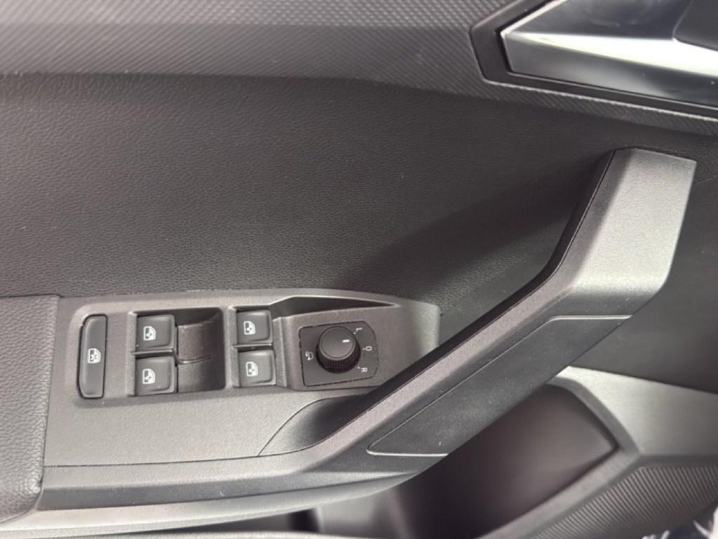 SEAT Ibiza 1.0 MPI Style Salta 59 kW (80 CV) - 8