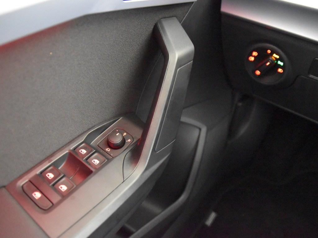 SEAT Ibiza 1.0 TSI FR Salta 85 kW (115 CV) - 17